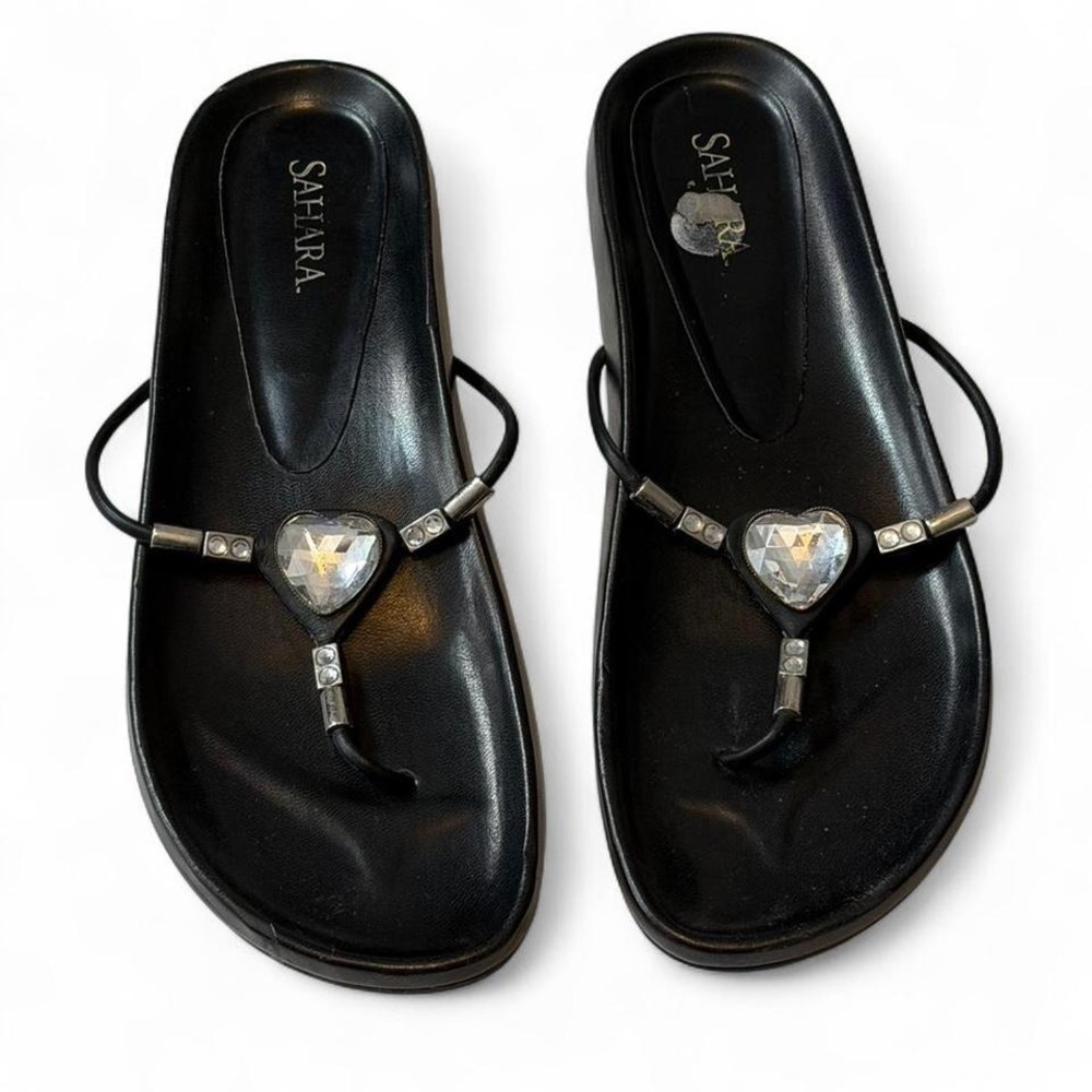 Vintage Y2K SAHARA Patti Black Heart Rhinestone Thong Sandals, Women's Size 7.5